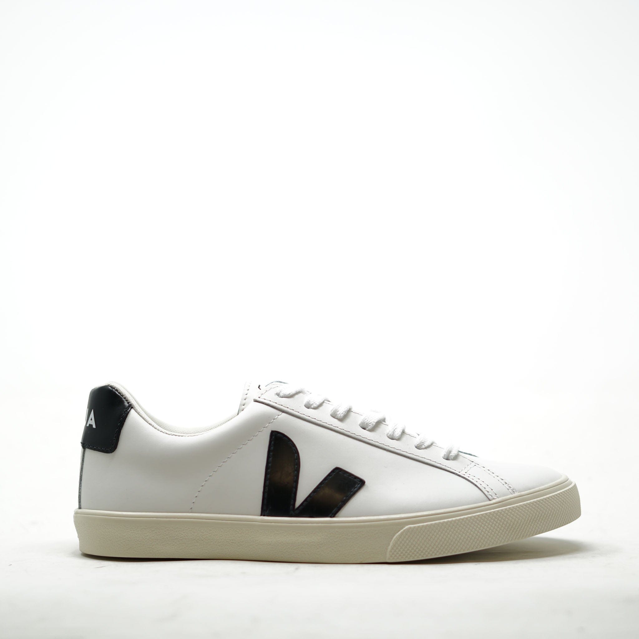 Veja Esplar Extra White Black